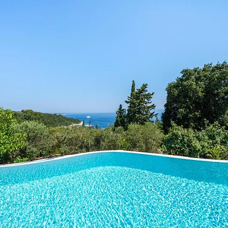 Iremia Antipaxos