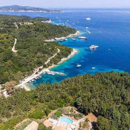 Villa Iremia Andípaxosz